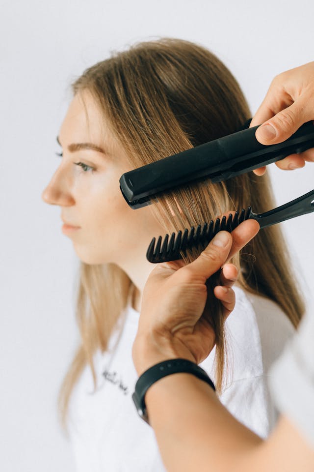 Alisado con Aminoácidos: La Nueva Forma de Lograr un Cabello Suave y Natural 1 liso con aminoácidos